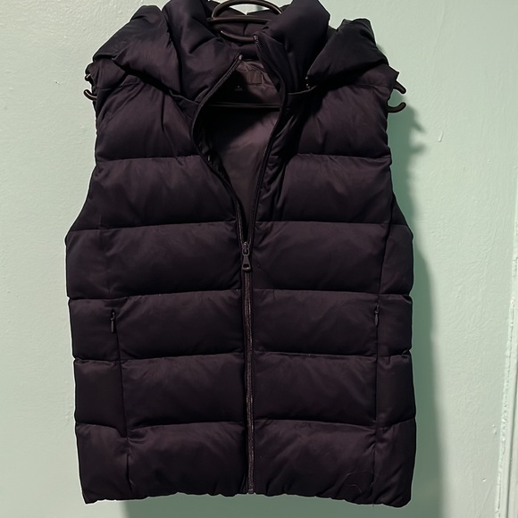 UNIQLO vest, women, size M - Picture 9 of 9